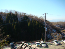 旅館 山翠 「 貸切半露天風呂 」 からの景色（左）