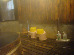 ホテル大高原 「 樽風呂 」 洗い場