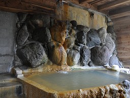 万寿温泉 「 家族風呂 」 脱衣所から見たお風呂