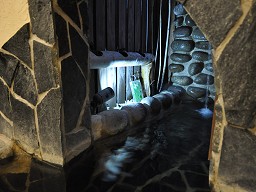 うれしの元湯温泉 「 琥珀の湯 」 洞窟
