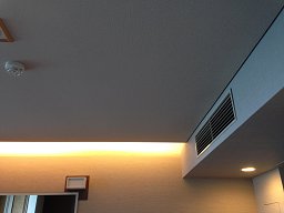 MOJI PORT 「 ブーゲンビリア 」 間接照明とエアコン