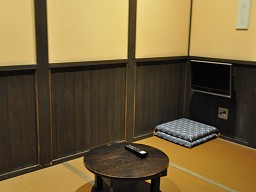 日本湯小屋物語 「 ぶんぶく茶釜の湯 」 脱衣所