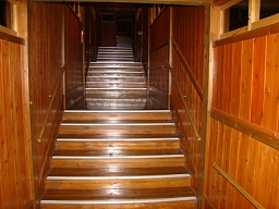 「 吉祥の湯 」 階段