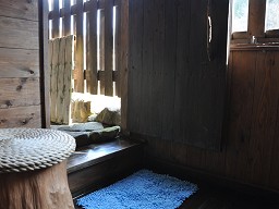 小杉庵 「 露天風呂 」 浴室入口