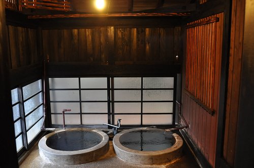 笹のしずく 「 釜風呂 」 浴室