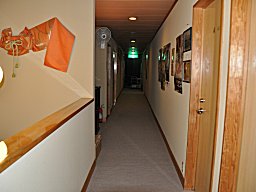 「 入舟荘 」 二階客室前廊下